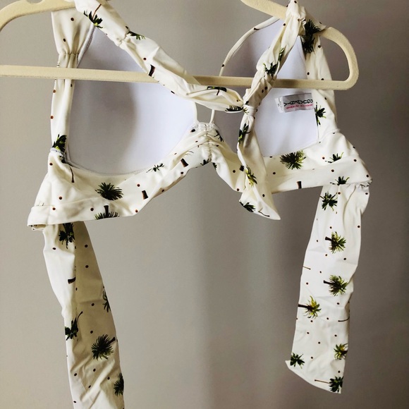 2 piece halter bikini white with palm trees - Picture 5 of 6